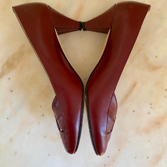 Vintage 1980s Etienne Aigner Maroon Leather Heels Size 5.5 Made In Italy - Picture 3 of 8